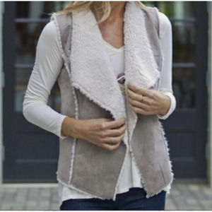 THML Faux Fur Suede Draped Front Vest Size Small NWT